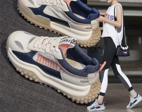 店不开了 处理女士运动鞋减震跑步鞋 关店处...