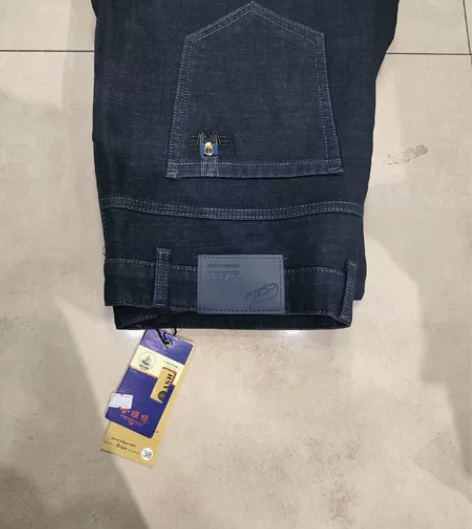 超值男士黑绒38码商务直筒加绒牛仔裤， 超...