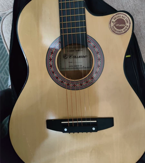 民謠吉他 casme牌 移民了，都賣掉，帶...