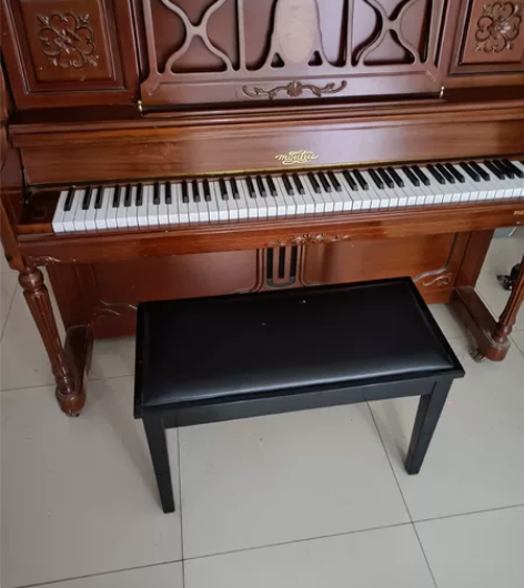 西安 MOUTRIE钢琴 成色较新，可以看...