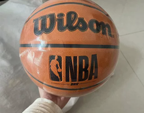 全新包邮正品7号斯伯丁篮球 图片实拍，水泥...