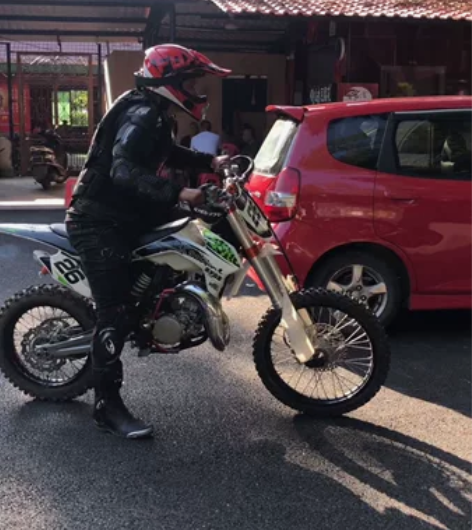 老婆生二胎暂时退坑越野，出售有兄弟有兴趣不...