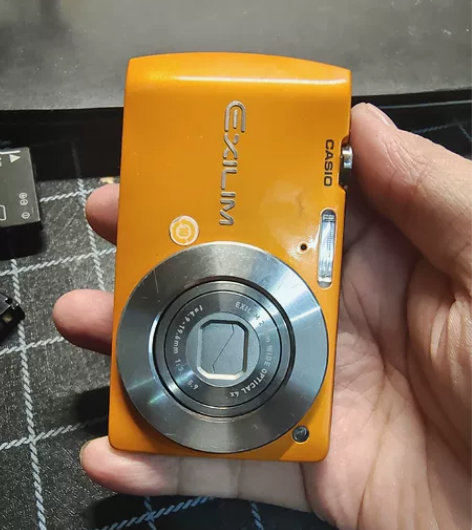 卡西欧s200配件机 成色不错，装电池有个...