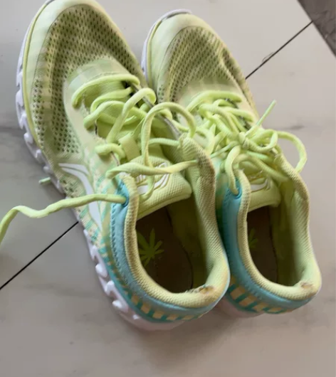 【最低价】李宁女性运动鞋绿色单网，鞋轻，3...