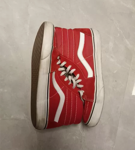 vans，有正常穿着痕迹。压马路的不错选择...