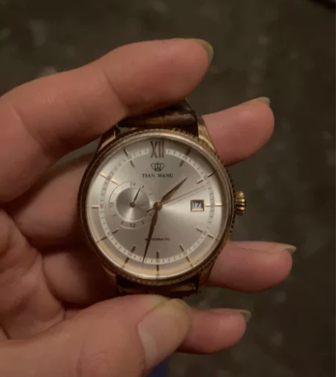 天王机械手表低价处理了，买了没怎么带由于工...