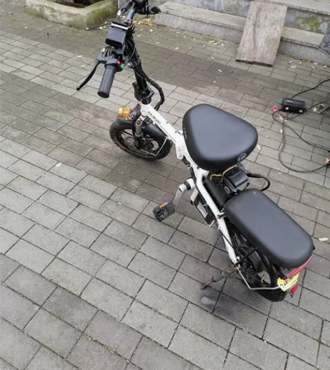 正步代驾车，使用一年半，电机，控制器，电池...