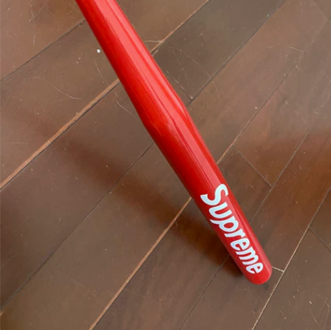 Superme棒球棍，红色纯钢防身，送保护...
