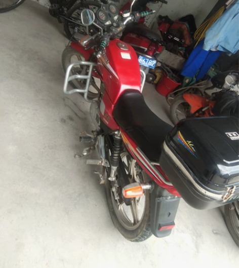 铃木125一辆，车在金岭镇，懂这个车的直接...