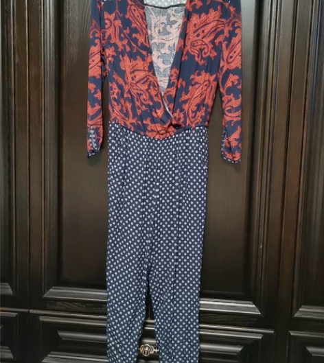 全新HM连体裤连衣裙 轻盈舒适。购于实体专...