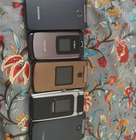 三星翻盖手机   出几台小三星翻盖成色都不...