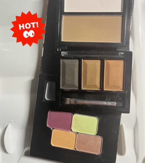 眼影，修容，眉粉 感兴趣的话点“我想要”和...