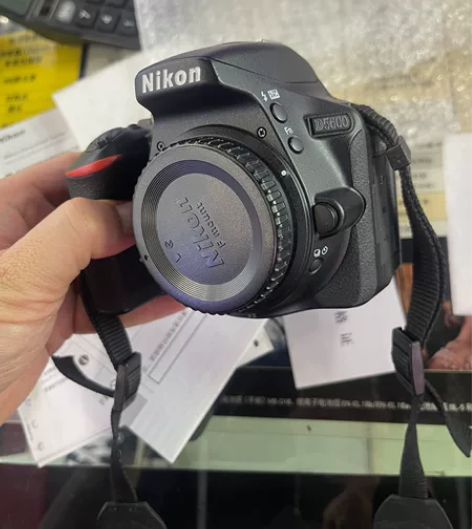 低价出台尼康D560018-140套机，成...