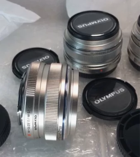 奥林巴斯17F1.8银色（可置换M43或富...