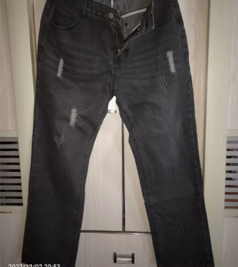 男士牛仔裤，黑色，尺码34，腰围86，臀围...