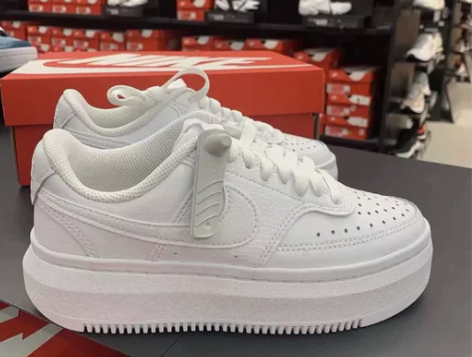 Nike CourtVision Alta...