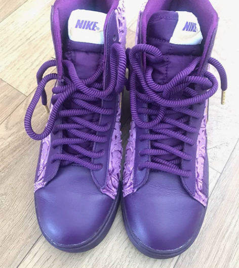 NIKE女士中帮Blazer Mid Me...