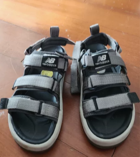 新百伦女鞋，凉鞋，38 感兴趣的话点“我想...