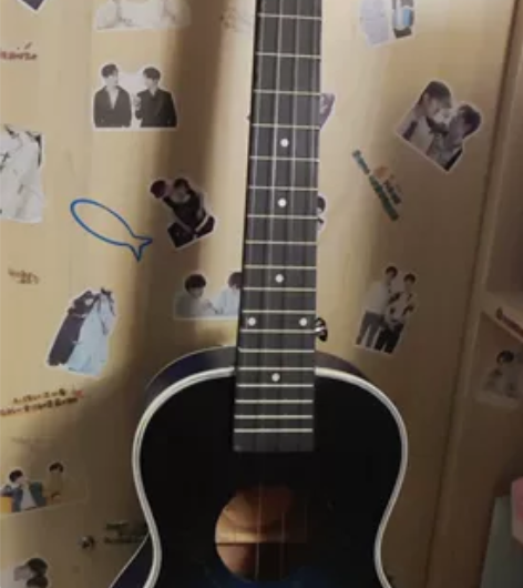 产品：尤克里里初学者男女小学生小吉他单板2...