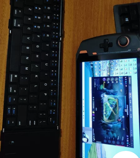 win掌机壹号本1165 g7 款 8.4...