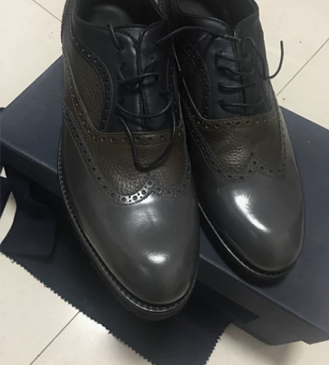 意大利产布洛克时尚男款皮鞋 43码 盒子防...