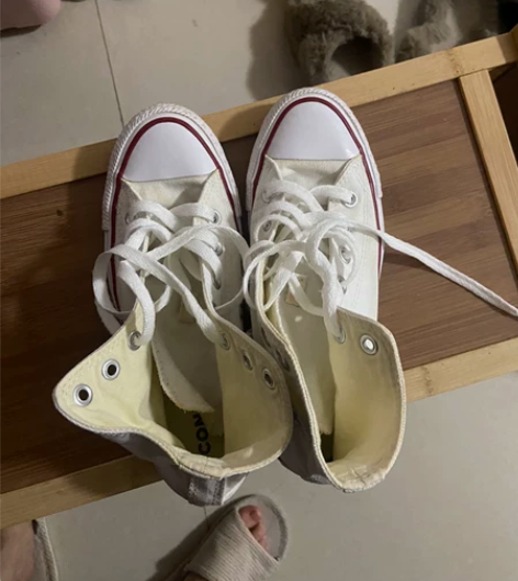 匡威白色高帮，36.59新，闲置好久，搬家...