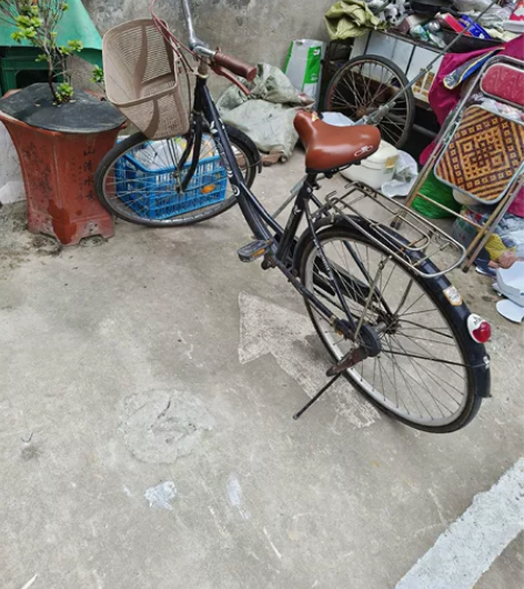自行车，车况很不错，适合带带步，骑起来非常...