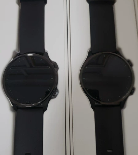 一共三块手表。一块米家石英表，没电没解绑。...