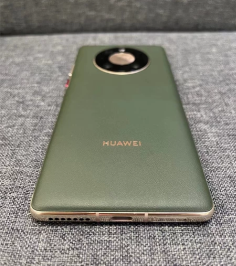 出纯个人用华为mate40pro看清楚，是...