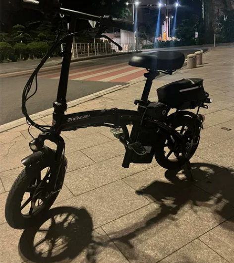 常平镇转让九成新、正步代驾折叠电动车、铝合...