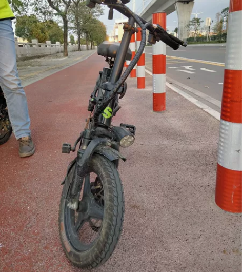 车没上牌，48伏30胺电池，目前还可以跑7...