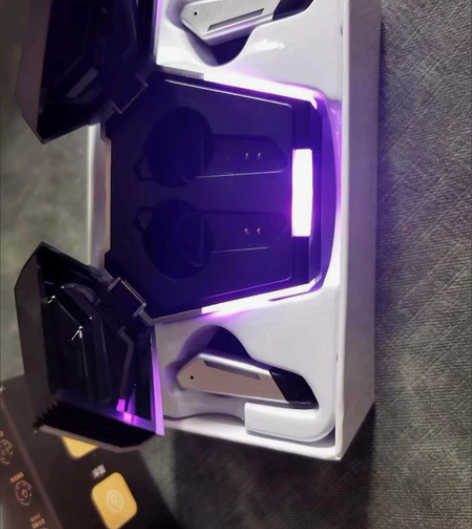 蓝牙耳机电竞游戏耳机 上个月和朋友聚会时，...