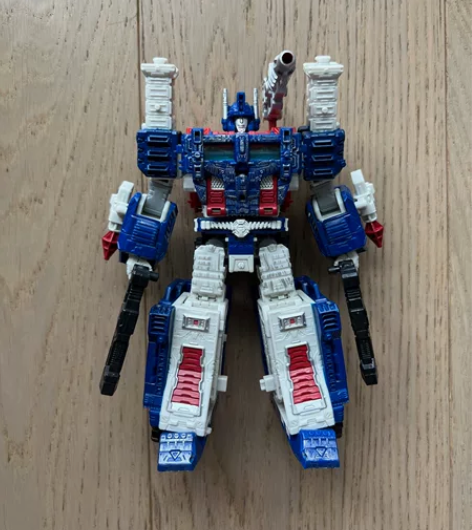 围城通天晓 95新 把玩一两次后站柜 全配...