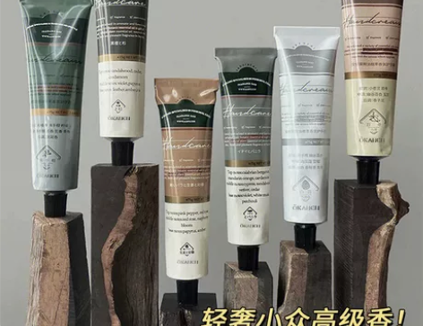 正宗护手霜冬季学生补水保湿滋润手膜不油腻防...