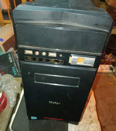 电脑主机一台，海尔机箱，四核CPU，8G内...