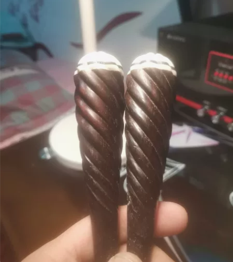 二胡老红木麻花轴一副,出手需要朋友,二手物...