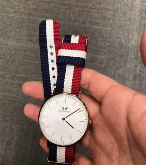 DW手表 需要更换电池 其他没问题 感兴趣...