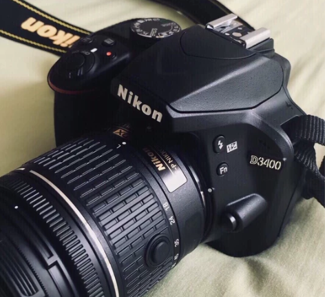 尼康D3400  单反 9.9成新  包装...