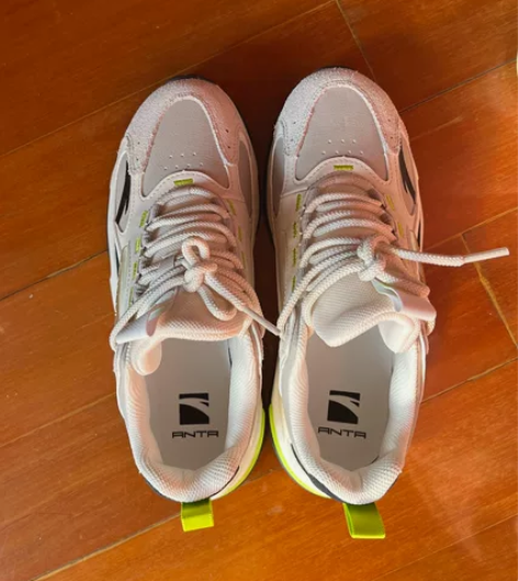 安踏千禧运动鞋 99新38码防水革面，适合...