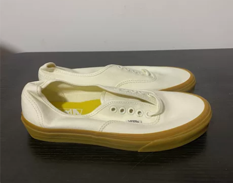 【全新正品39码】vans卡其色生胶aut...