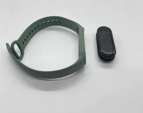 小米手环6 系列 该手环明显磨损腐蚀，屏幕...