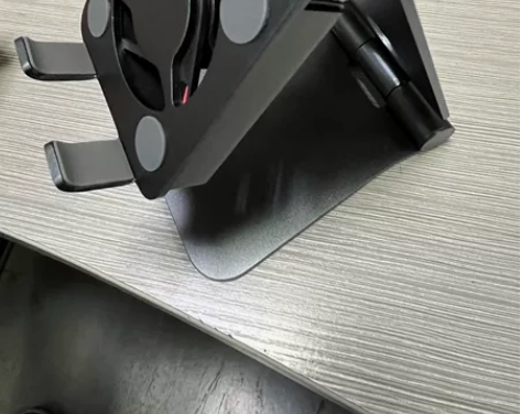 手机风扇散热支架,是工厂外贸单小瑕疵挑出来...