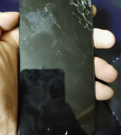 华为p十，手机摔了一下，屏幕换吧，换个屏幕...