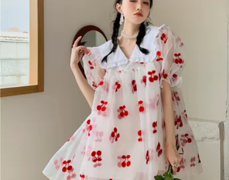 2022夏季法式娃娃领木耳边拼接网纱泡泡袖...