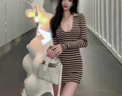 复古港风连衣裙女春装新款女气质内搭条纹紧身...