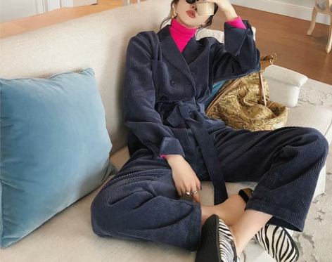 Mona全新连体裤 过年回家就不是你… 颜...