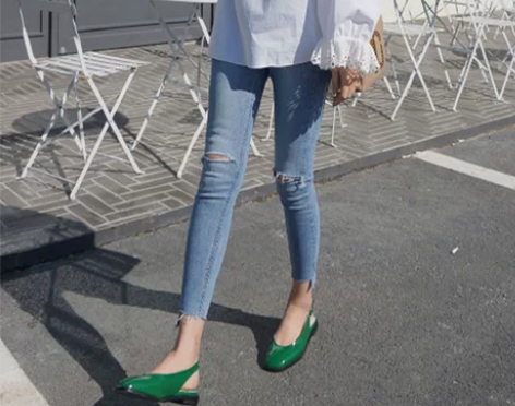 韩国代购2021春季新款显瘦高腰紧身不规则小脚裤九分破洞牛仔...