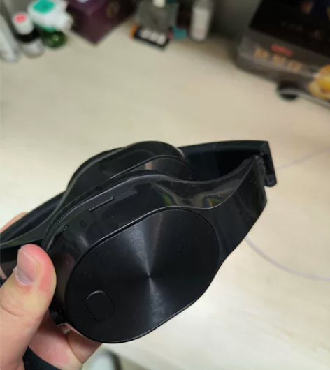 T5耳机，买回来没咋用给钱就出 感兴趣的话...