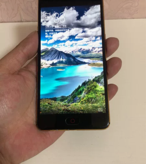 努比亚M2青春版    4+32G 功能一...