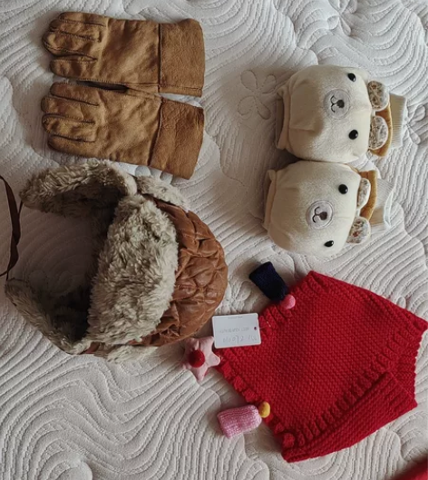 冬季儿童雷锋帽52cm，皮毛一体五指手套，...